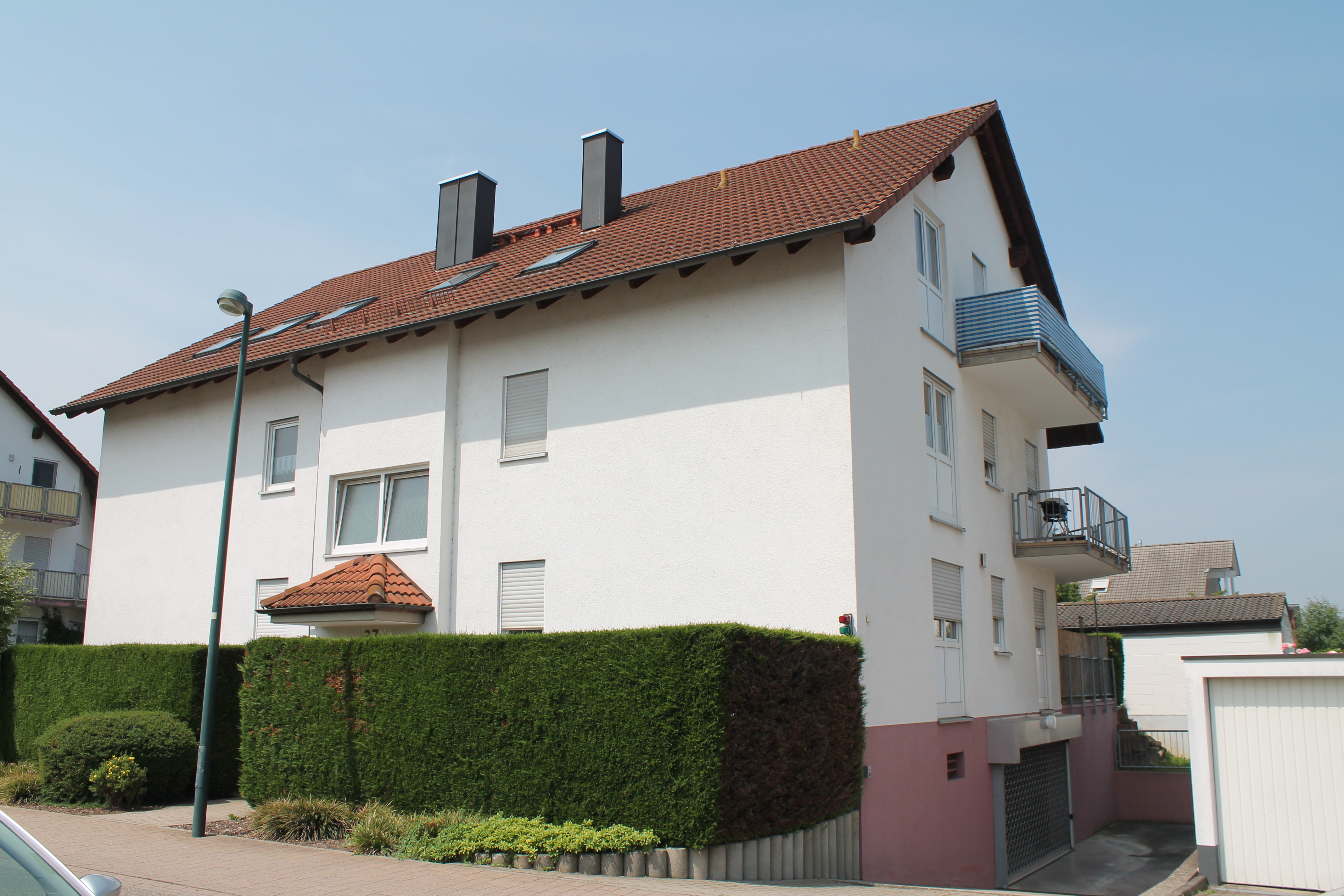 Gemütliche 2-Zimmer-Dachgeschoss-Wohnung mit Balkon und EBK in Bühl